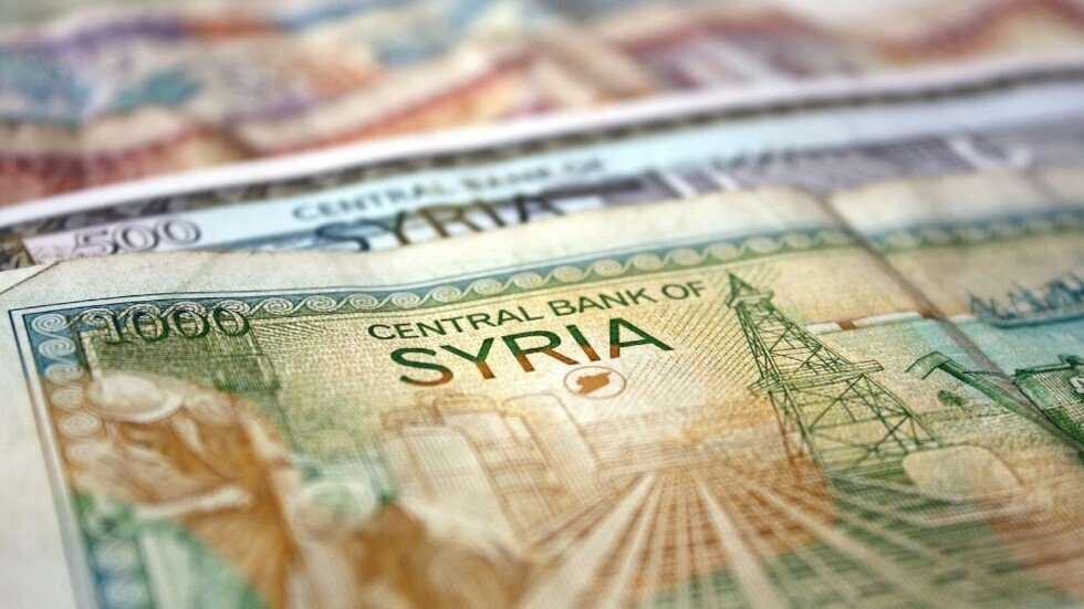 سوريا.. فتوى من مجلس الإفتاء الأعلى بشأن استغلال تبديل الليرة القديمة بالجديدة