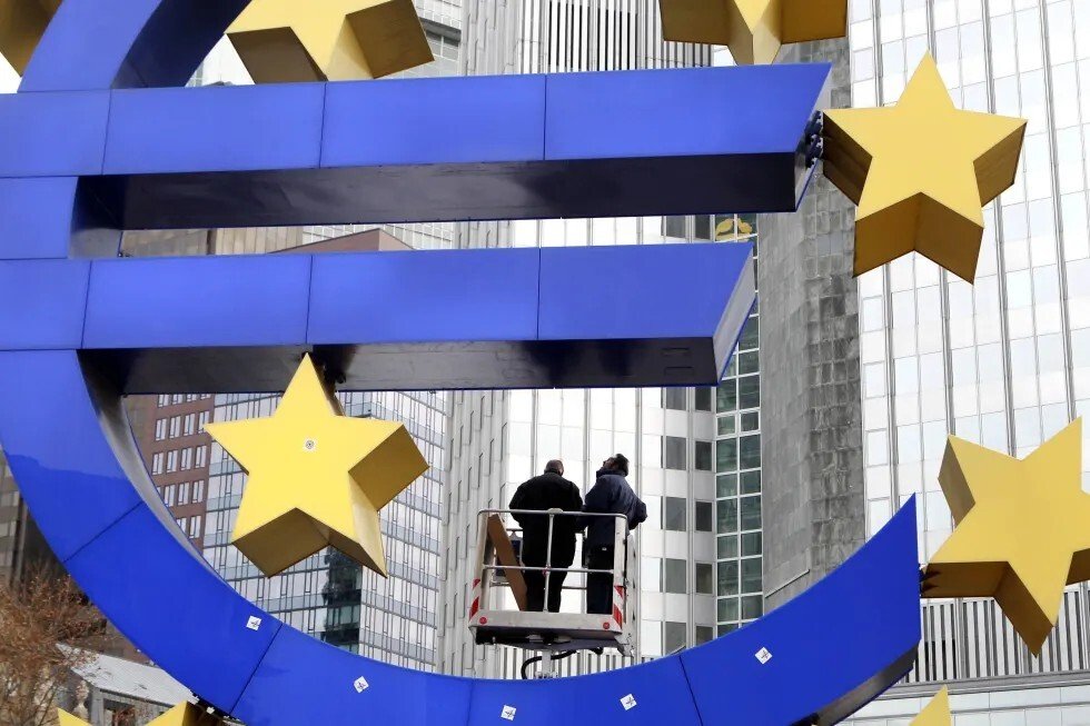 دولة أوروبية تعتمد اليورو رسميًا رغم مخاوف من تصاعد التضخم