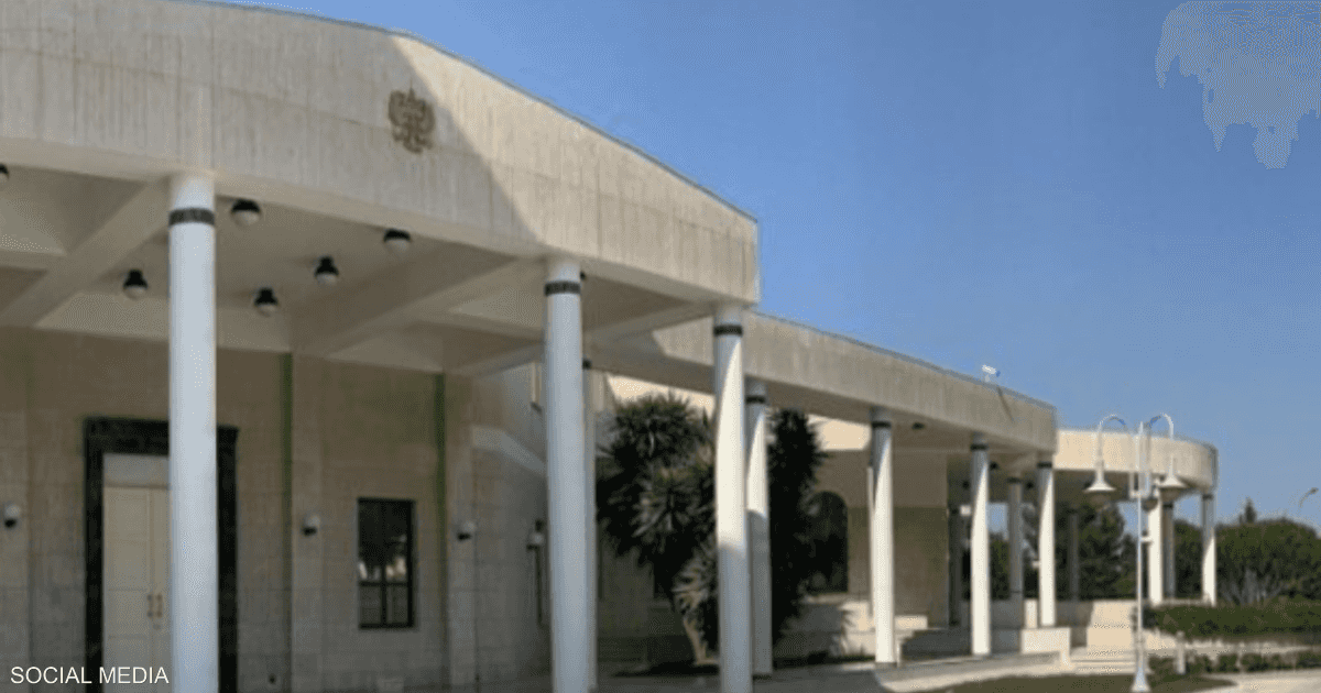 دبلوماسي روسي "ميتا داخل سفارة".. جثة ورسالة واحتمال انتحار