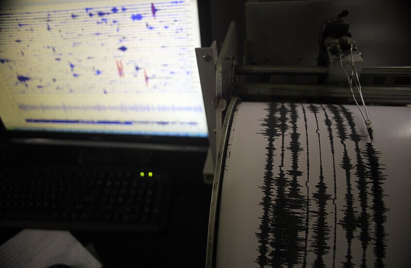 زلزال بقوة 6.7 درجة يضرب السواحل الإندونيسية