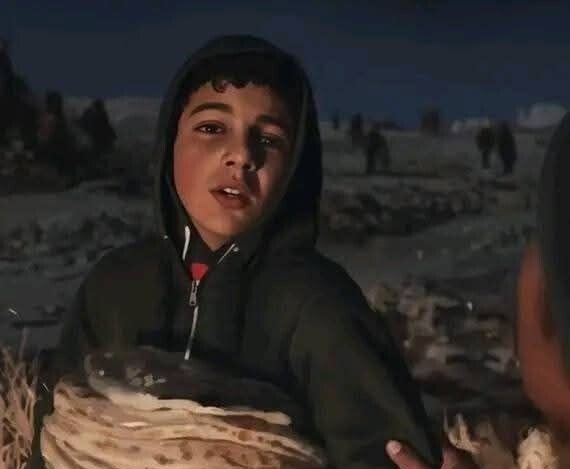 سوريا | فتح تحقيق أمني بعد الاعتداء على «طفل الخبز» وتوجيه إساءات طائفية له (صورة وفيديو)
