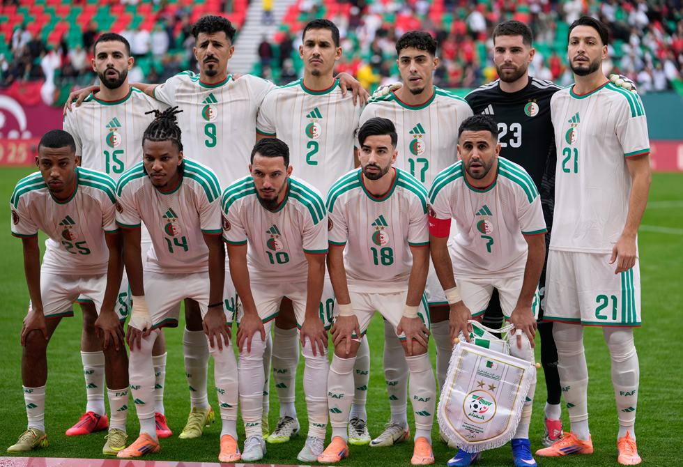 طاقم تحكيم عربي يدير مواجهة الجزائر والكونغو الديمقراطية في كأس إفريقيا