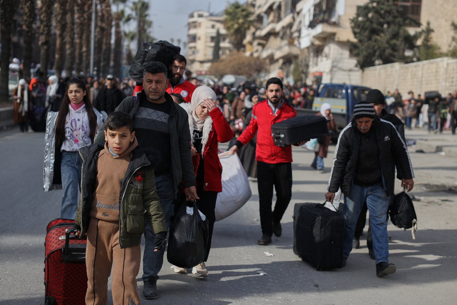 الإخبارية السورية: نزوح عشرات الآلاف من الشيخ مقصود والأشرفية بسبب الاشتباكات في حلب