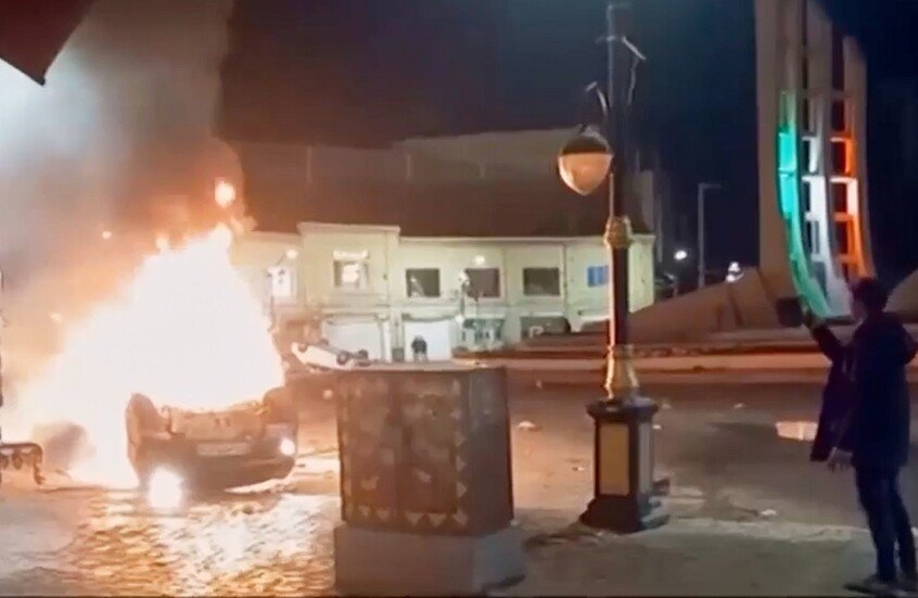 إيران تدعو المواطنين للنزول إلى الشوارع في احتجاجات مضادة للاضطرابات