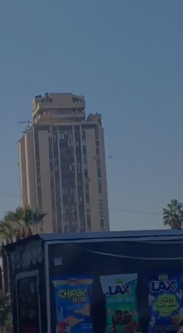 سوريا.. استهداف مبنى محافظة حلب بطائرة مسيرة (فيديو)