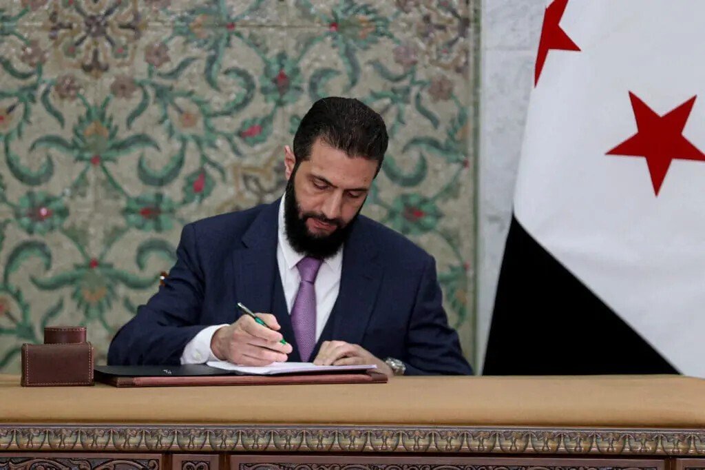الشرع يوقع اتفاقًا لوقف إطلاق النار واندماج «قسد» بالكامل في الجيش السوري