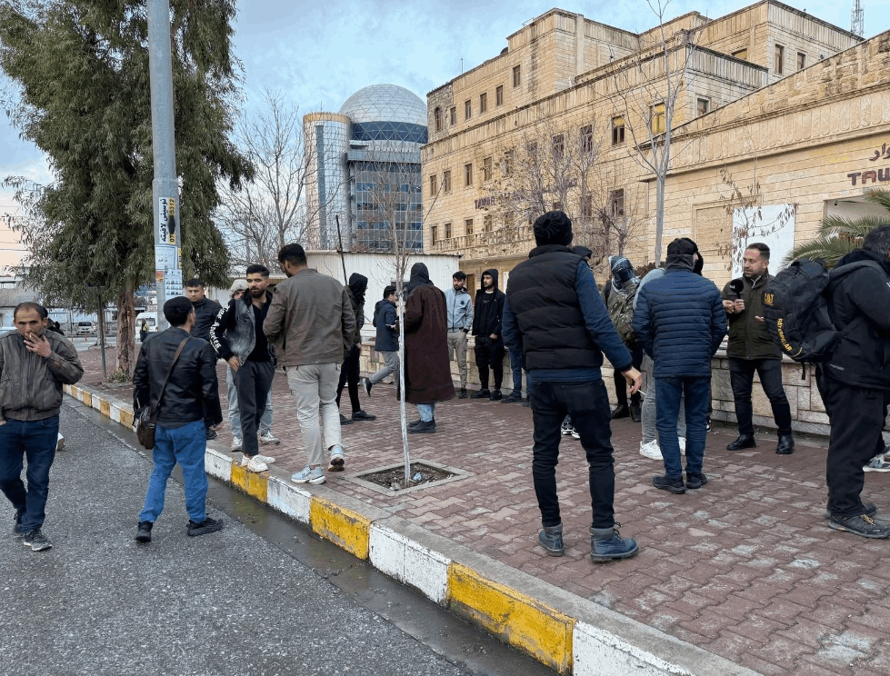 نفير كردي جديد: مظاهرات وحشود تتجه إلى سوريا للقتال إلى جانب قسد (صور)