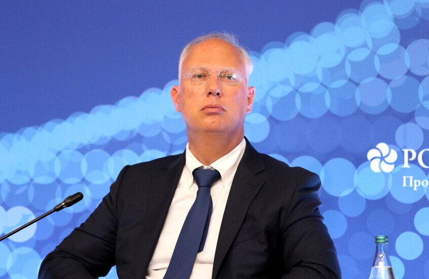 دميترييف: أوروبا تخطط لمواجهة الإكراه الأمريكي بـ«البازوكا التجارية»