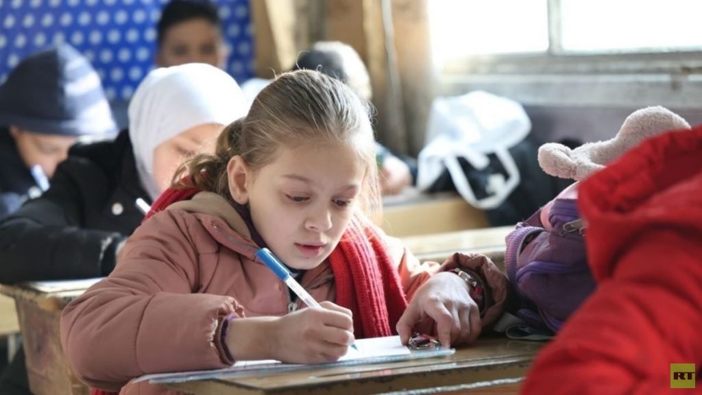 السلطات السورية تصدر تعليمات لإدراج اللغة الكردية في المناهج التعليمية