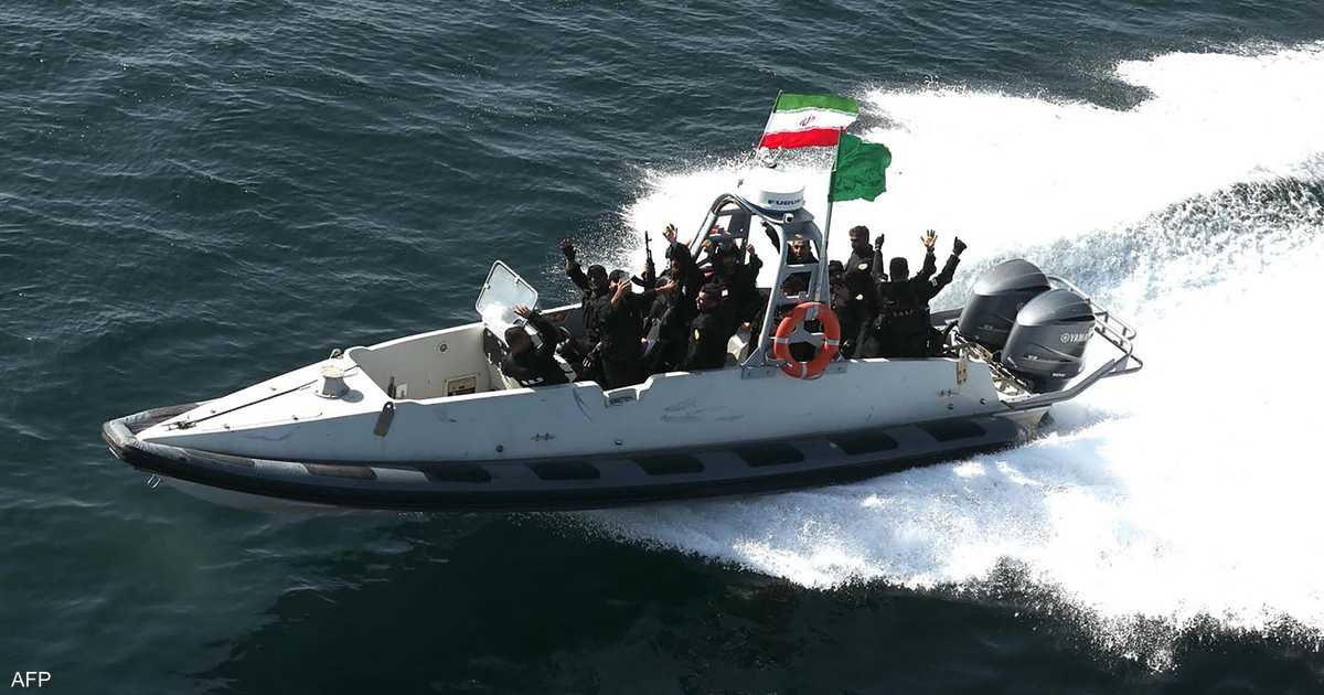 إيران تحتجز ناقلتي نفط في الخليج بتهمة تهريب الوقود