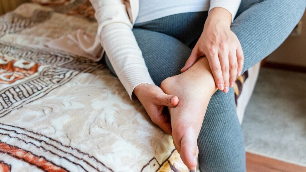 البشرة مرآة الجسم.. كيف تكشف مشاكل المرارة؟