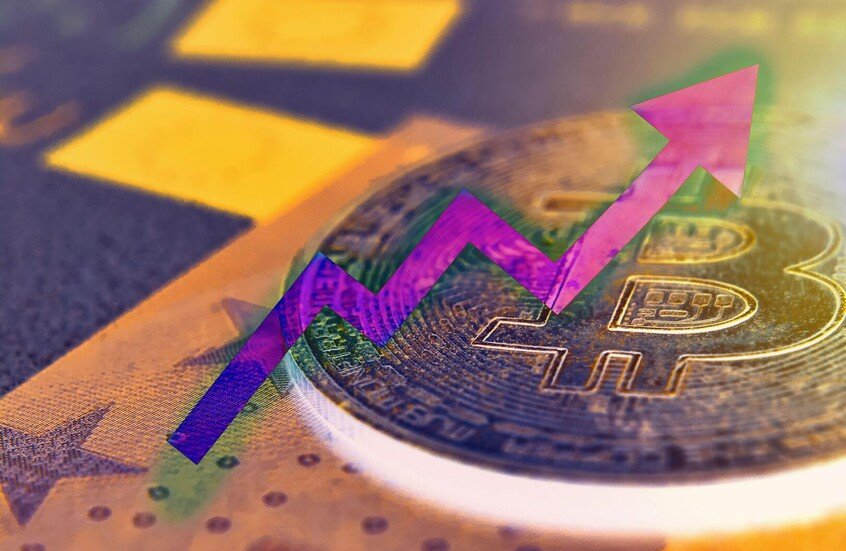 البيتكوين ينخفض إلى أقل من 80 ألف دولار لأول مرة منذ أبريل 2025