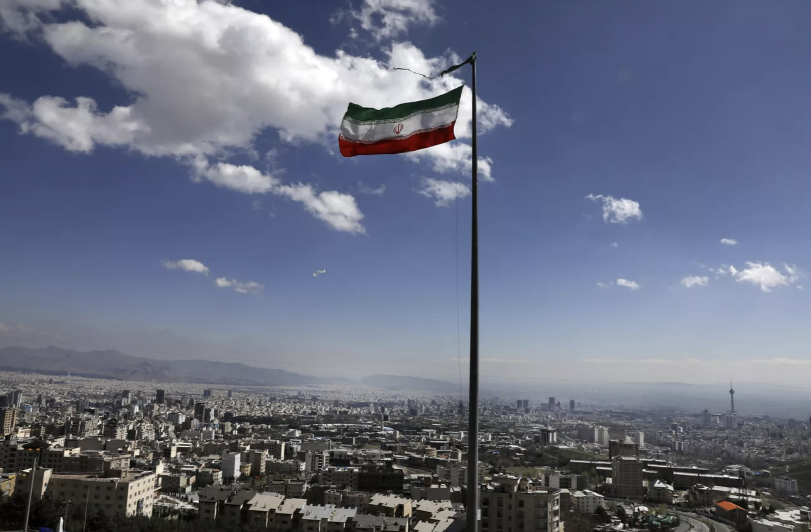 الولايات المتحدة توسع رقعة عقوباتها على إيران وتدرج أفرادا وكيانات جديدة