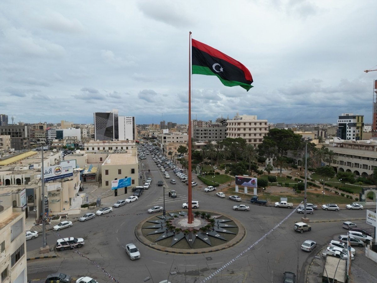 لقاء سري في باريس برعاية أمريكية–فرنسية بين وفدين ليبيين لبحث توحيد المؤسسات وتشكيل الحكومة
