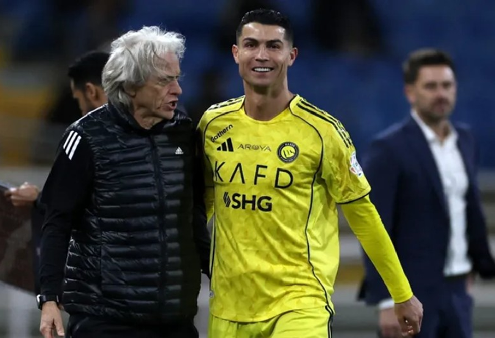 جيسوس  يلوح بالرحيل عن نادي النصر السعودي