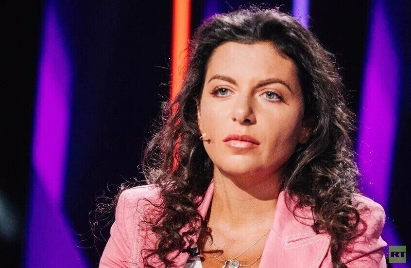 سيمونيان تتوج بجائزة سلوفو للأدب