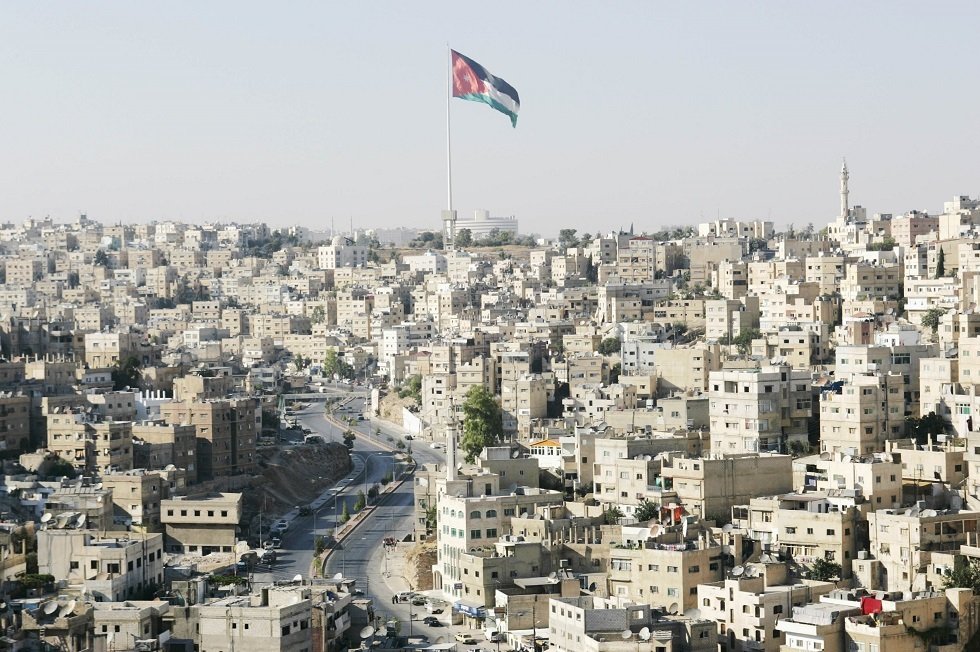 الأردن: 3 أحزاب تتجه للاندماج والقضاء يبحث حل حزبين بسبب مخالفات مالية