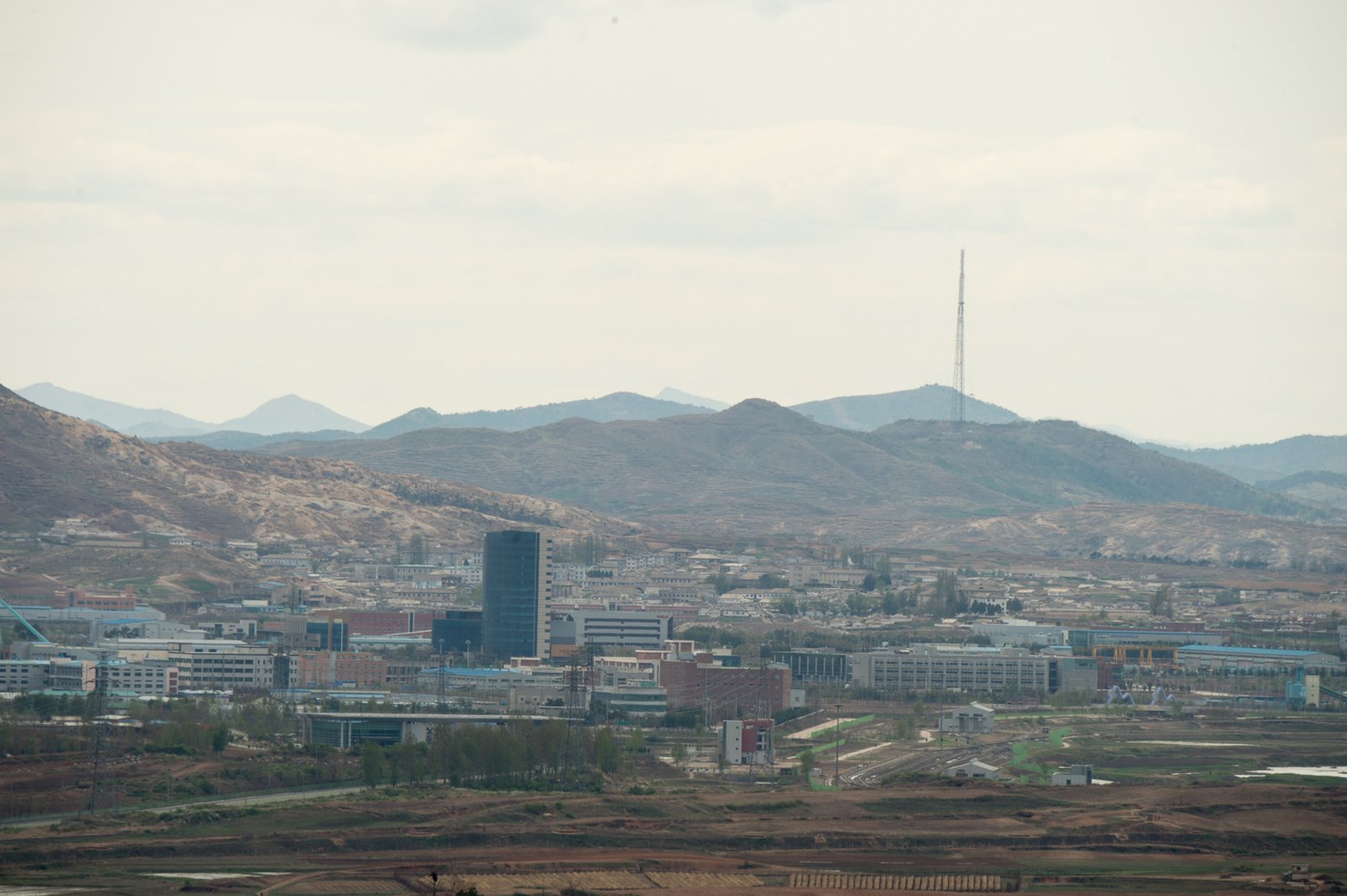 كوريا الجنوبية: إغلاق مجمع كيسونغ يعتبر ‘إيذاء ذاتي’ مع دعوات لإعادة تشغيله