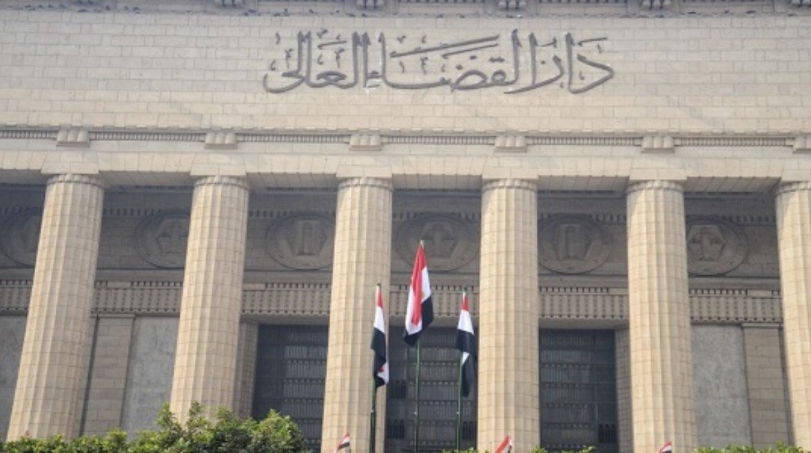 القضاء المصري يبرئ "بنت مبارك"