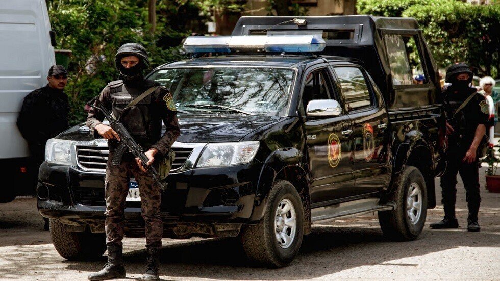 أزمة جديدة لـ "كروان مشاكل" في مصر والأمن يتدخل