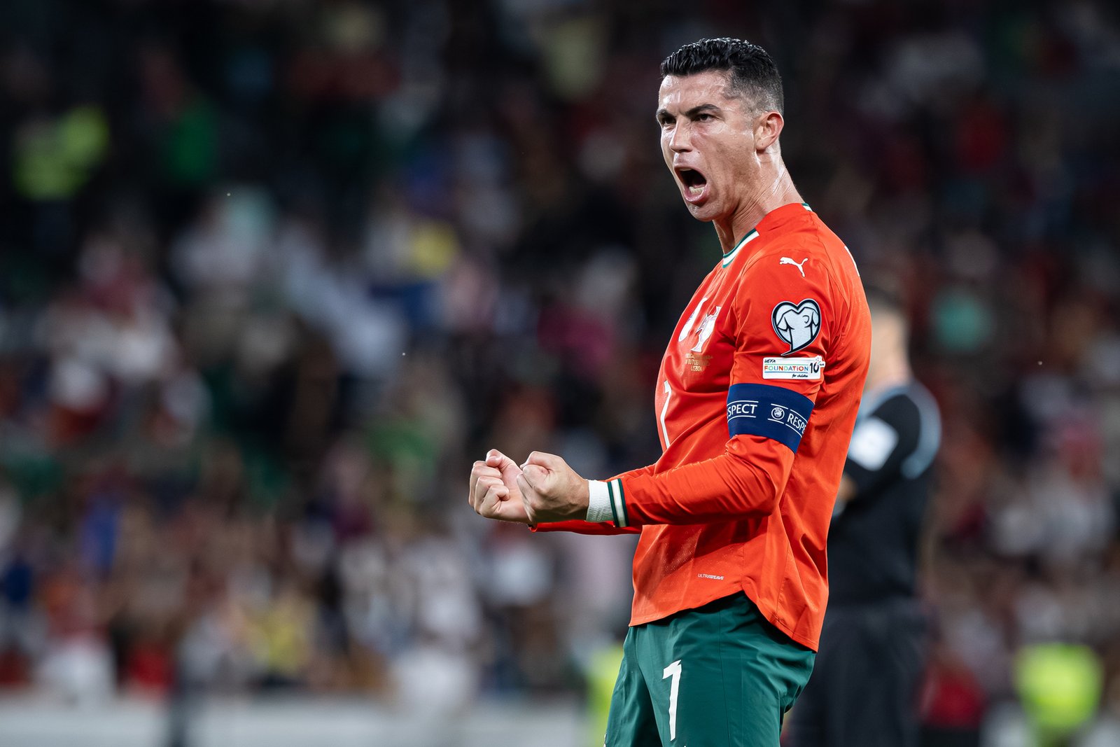 من الملاعب إلى البرمجيات.. توسع جديد في مشاريع كريستيانو رونالدو الاستثمارية