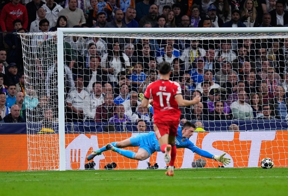 ريال مدريد يحبط كمين مدربه الأسبق مورينيو