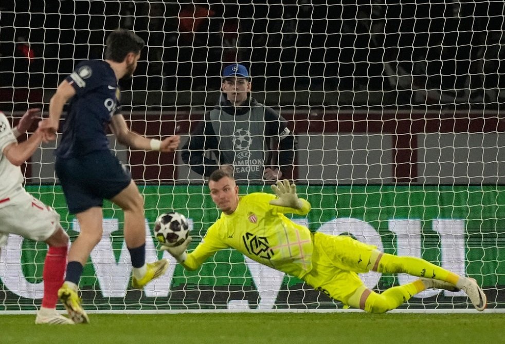 باريس سان جيرمان يواصل الدفاع عن لقبه في دوري أبطال أوروبا