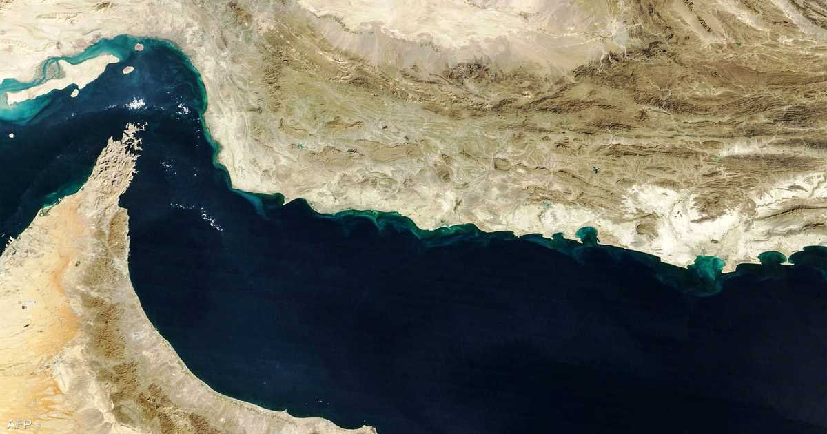 ترامب يدعو لتشكيل تحالف بحري لحماية مضيق هرمز