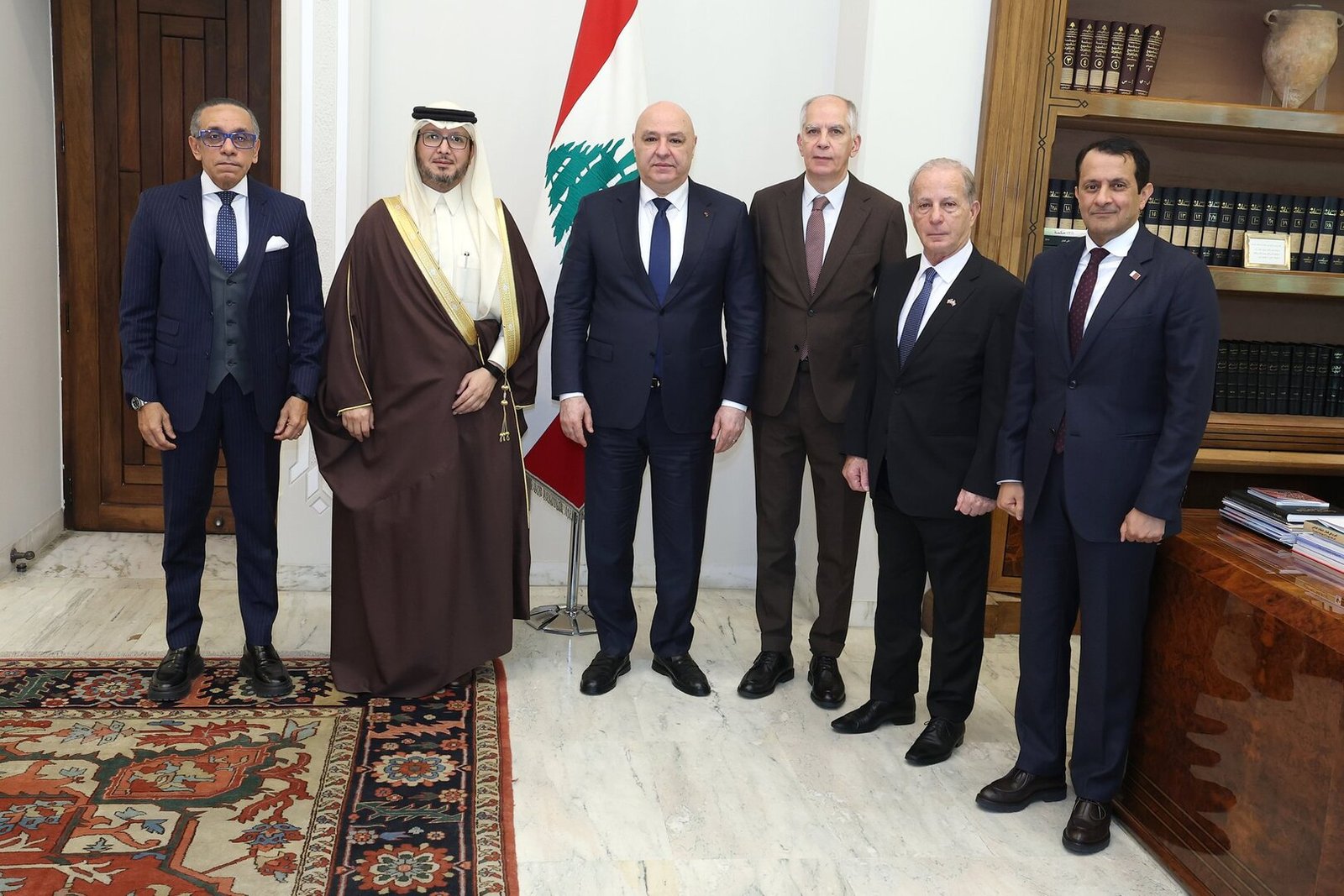 السفير المصري: اللجنة الخماسية تؤكد دعم لبنان وترفض أي مساس بسيادته