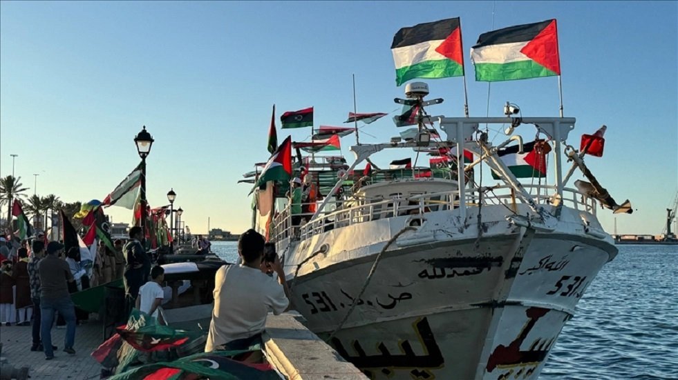انفجار قوي قرب سفينة بريطانيا قبالة سواحل عُمان