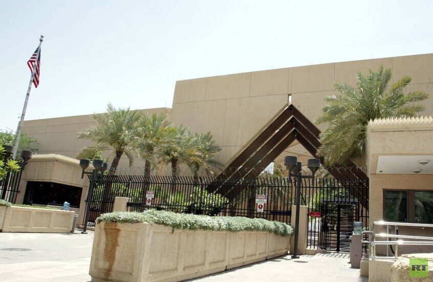 واشنطن بوست: هجوم بطائرتين مسيرتين يستهدف مقر وكالة الاستخبارات المركزية (CIA) داخل السفارة الأمريكية في الرياض