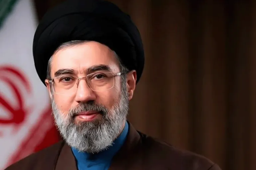 ترامب يلمح إلى إمكانية نجاة خليفة خامنئي ويؤكد أنه لن يدعمه للقتل إذا تحققت شروط محددة