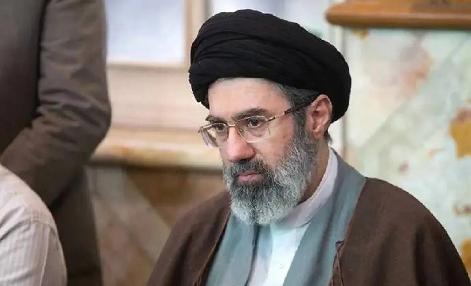 وزير الدفاع الأمريكي: المرشد الإيراني الجديد مصاب والقيادة الإيرانية تحتمت تحت الأرض