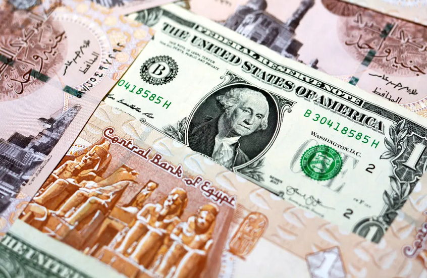 نجيب ساويرس ينتقد قرارًا للحكومة المصرية