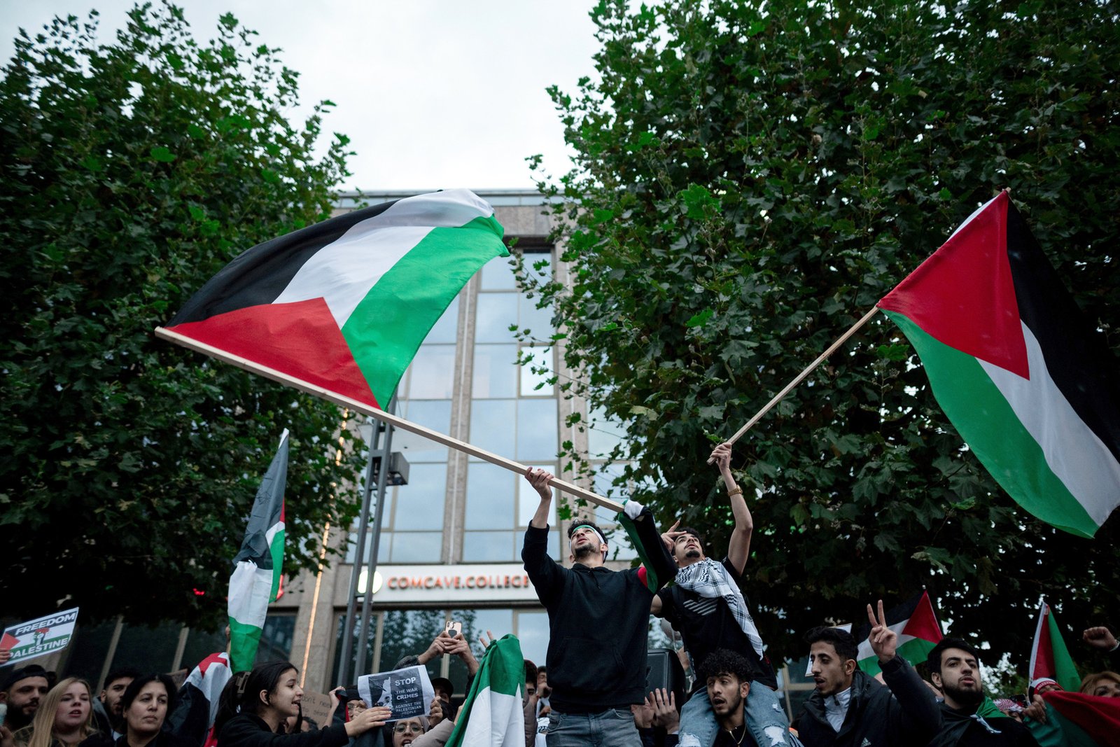 المئات يحيون "يوم القدس العالمي" في لندن رغم حظر رسمي (فيديو)