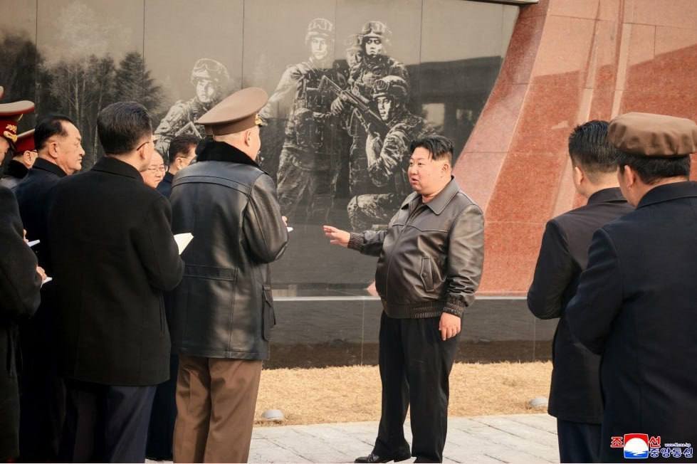 كيم جونغ أون يتفقد موقع بناء متحف يُخلّد ذكرى المقاتلين في مقاطعة كورسك