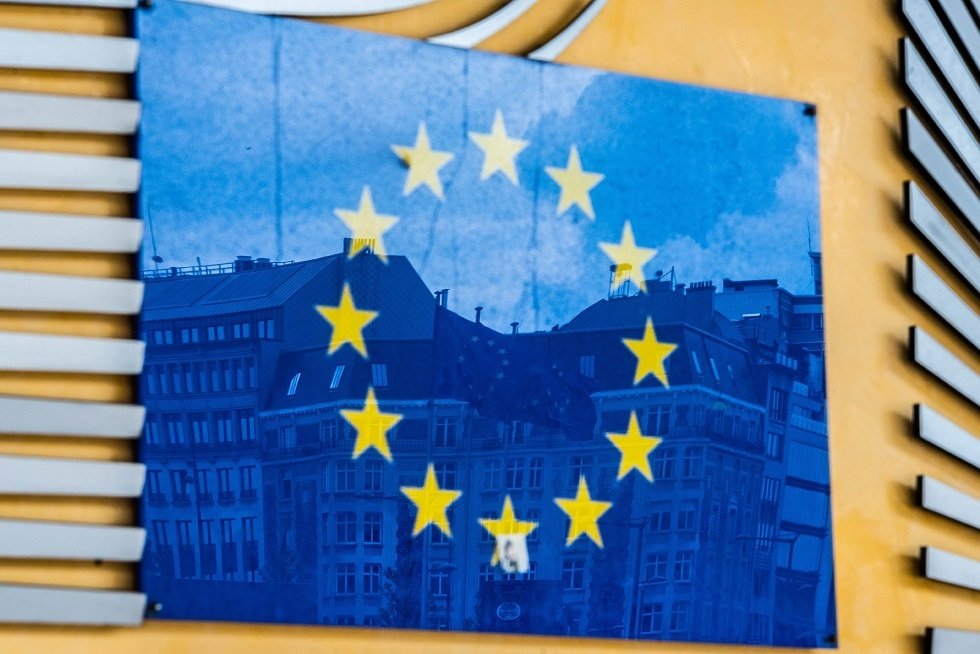 بوليتيكو: الطاقة تتصدر جدول أعمال قمة الاتحاد الأوروبي متقدمة على ملف أوكرانيا