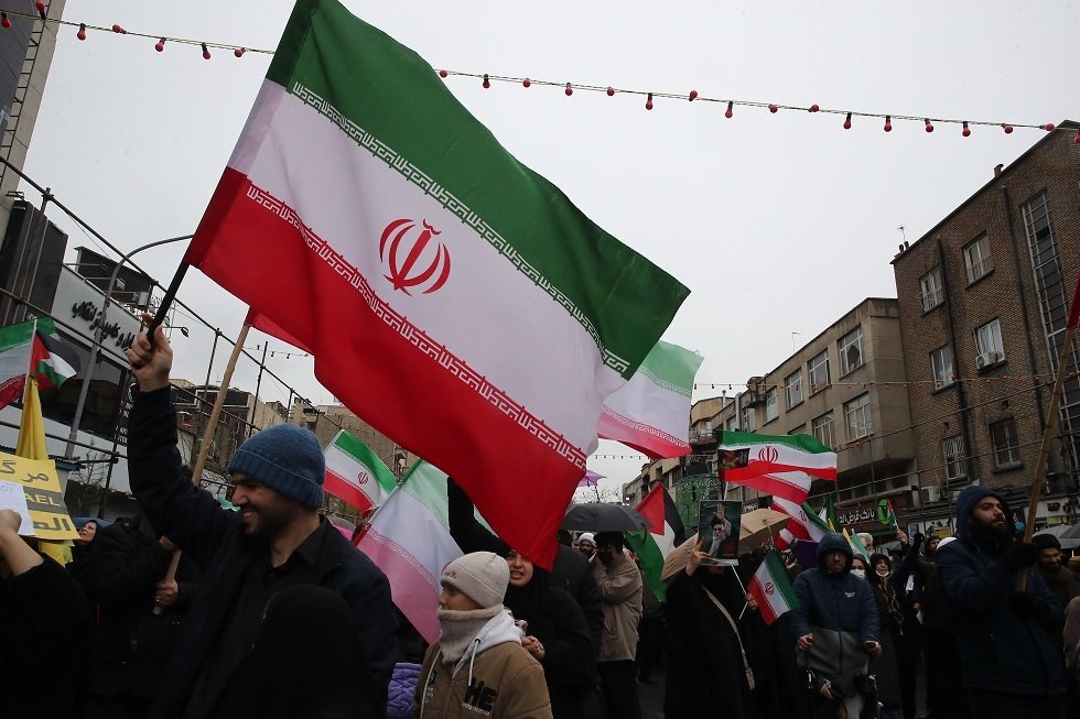 طهران: لدينا مخزون استراتيجي من السلع الأساسية يكفي لمدة عام كامل