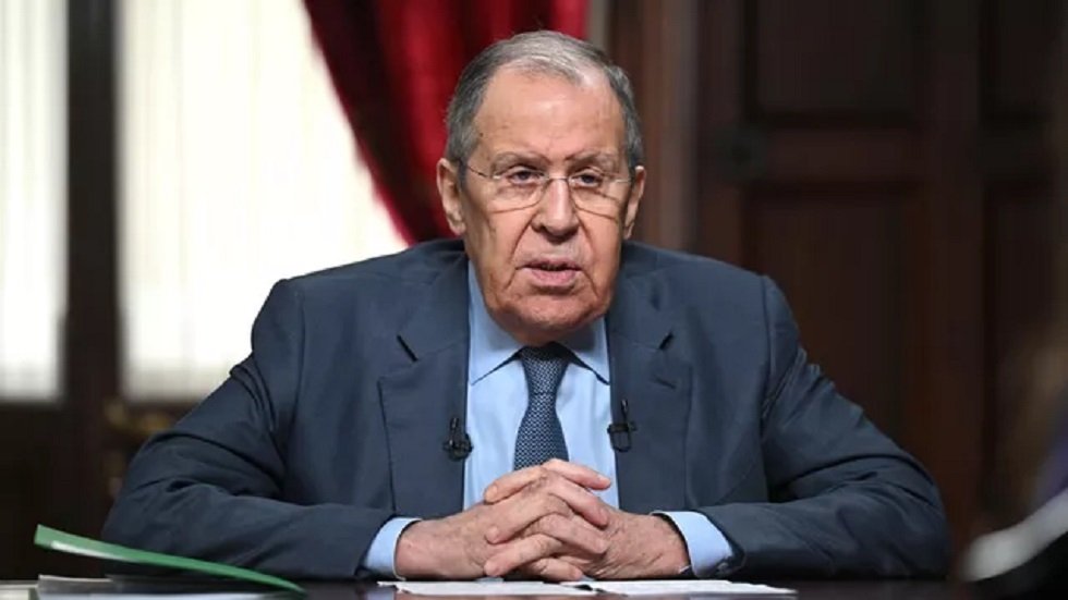 لافروف يؤكد استعداد روسيا للمساعدة في وقف الحرب على إيران دون ازدواجية معايير