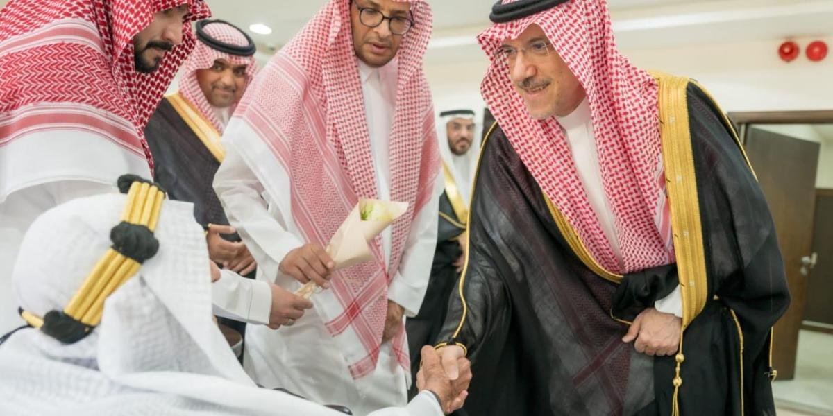 نائب وزير التنمية الاجتماعية يتفقد فرع الوزارة في منطقة الباحة