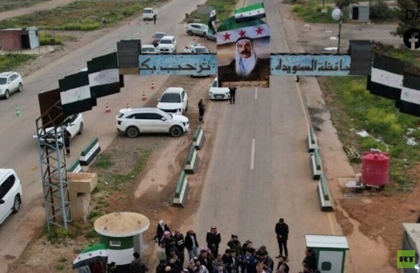 سوريا: حكمت الهجري يعلن حل اللجنة القانونية ويأمر بتشكيل مجلس إدارة في جبل باشان