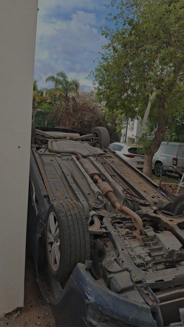 سقوط شظايا صواريخ إيرانية وسط إسرائيل واستنفار واسع في إيلات وتل أبيب