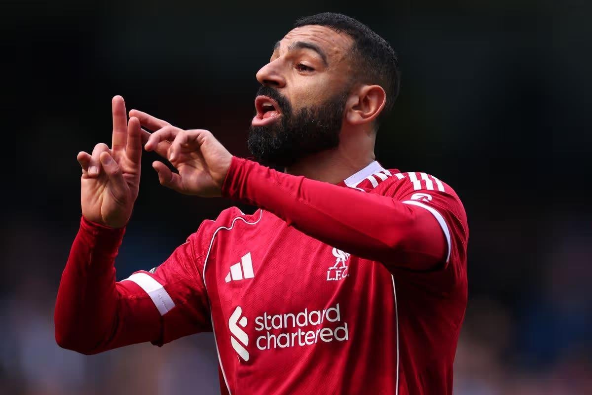 حارس ليفربول السابق يرشح اسمًا مفاجئًا لخلافة محمد صلاح