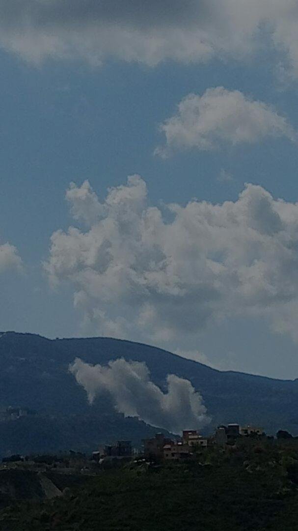 لبنان: 17 قتيلا و7 جرحى في غارات إسرائيلية منذ الصباح و"حزب الله" يستهدف ثكنات ومواقع حدودية (فيديو)