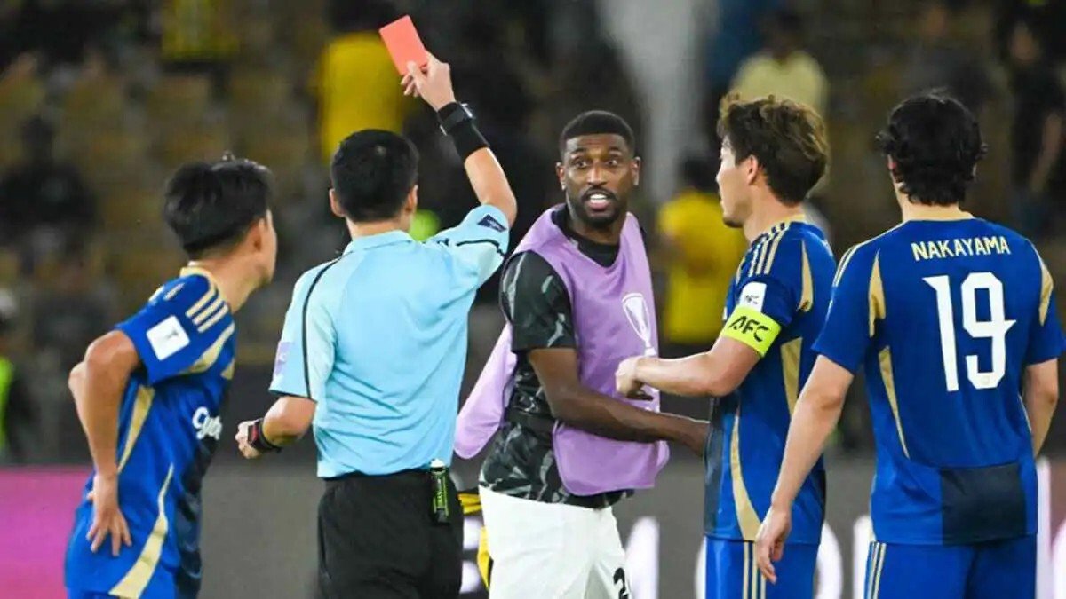 عقوبة صادمة تنتظر نجم الاتحاد السعودي (فيديو)