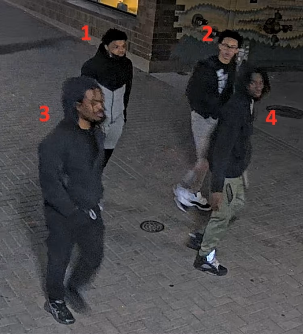 إصابة خمسة أشخاص في حادث إطلاق نار قرب جامعة أيوا الأمريكية بينهم حالة حرجة (صور + فيديو)