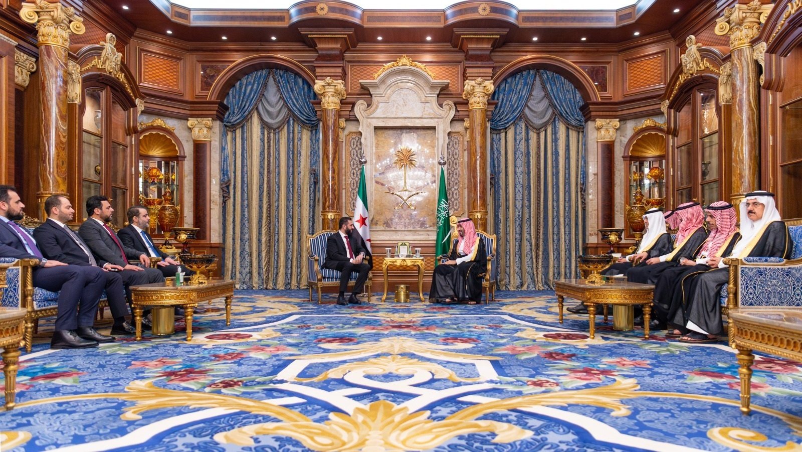 الرئيس السوري يزور السعودية ويبحث مع بن سلمان سبل تعزيز العلاقات الثنائية وتطويرها