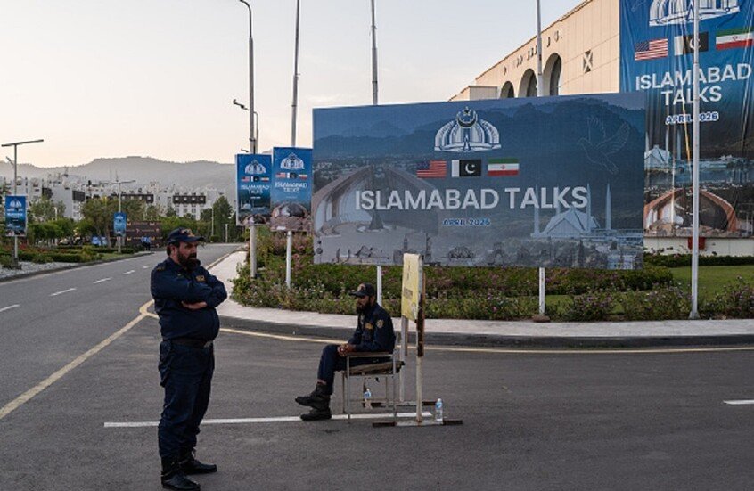 ويتكوف وكوشنر يتوجهان إلى باكستان لعقد لقاءات مع وزير الخارجية الإيراني عباس عراقجي