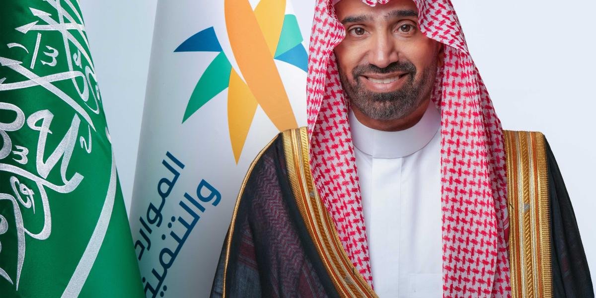 وزارة الموارد البشرية والتنمية الاجتماعية تعلن تعديل جدول مخالفات وعقوبات نظام العمل