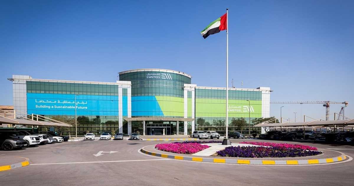 إمستيل تحقق إيرادات 599 مليون دولار في الربع الأول من 2026